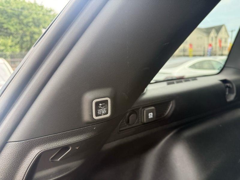 Jeep Grand Cherokee Laredo 4WD 2024