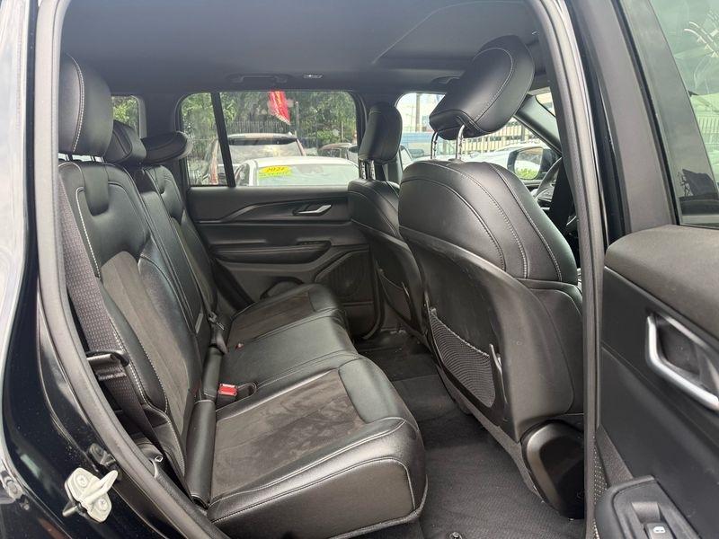 Jeep Grand Cherokee Laredo 4WD 2024