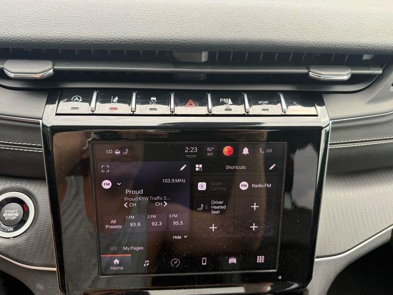 Jeep Grand Cherokee Laredo 4WD 2024