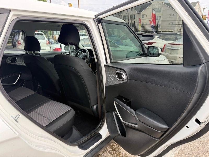 Kia Soul LX CVT 2022