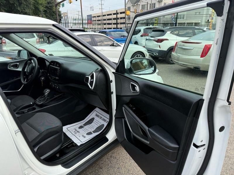Kia Soul LX CVT 2022