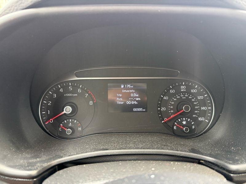 Kia Soul LX CVT 2022