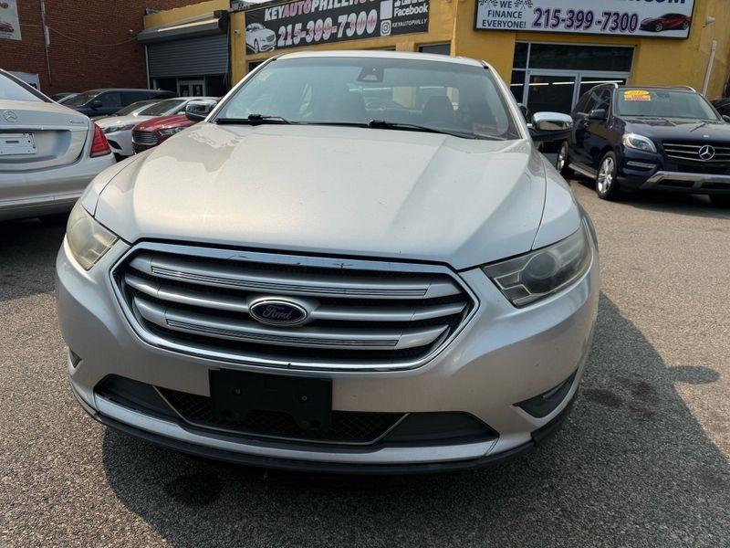 Ford Taurus Limited FWD 2015