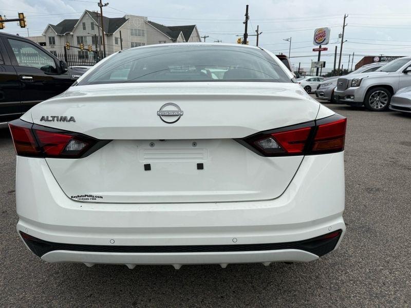 Nissan Altima 2.5 S 2024