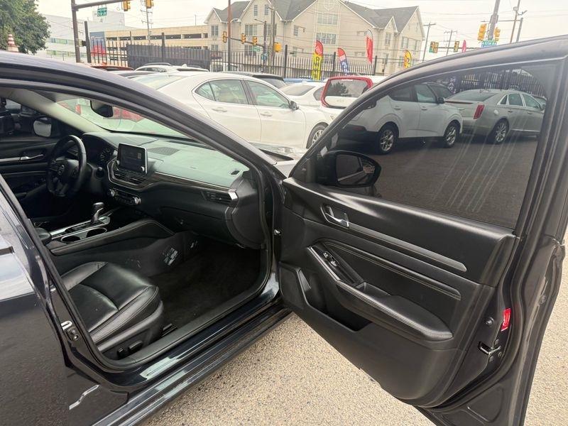 Nissan Altima 2.5 SL 2020