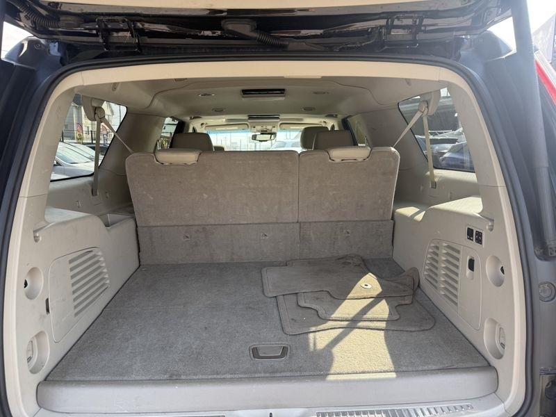 Cadillac Escalade ESV Luxury 4WD 2016