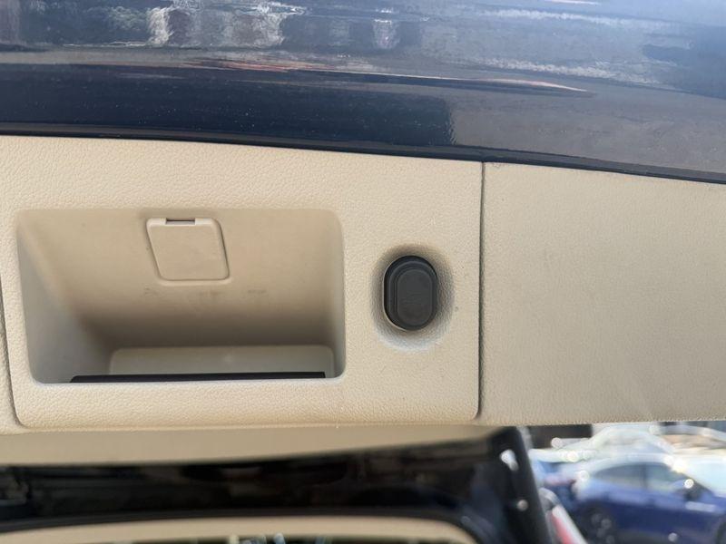 Cadillac Escalade ESV Luxury 4WD 2016