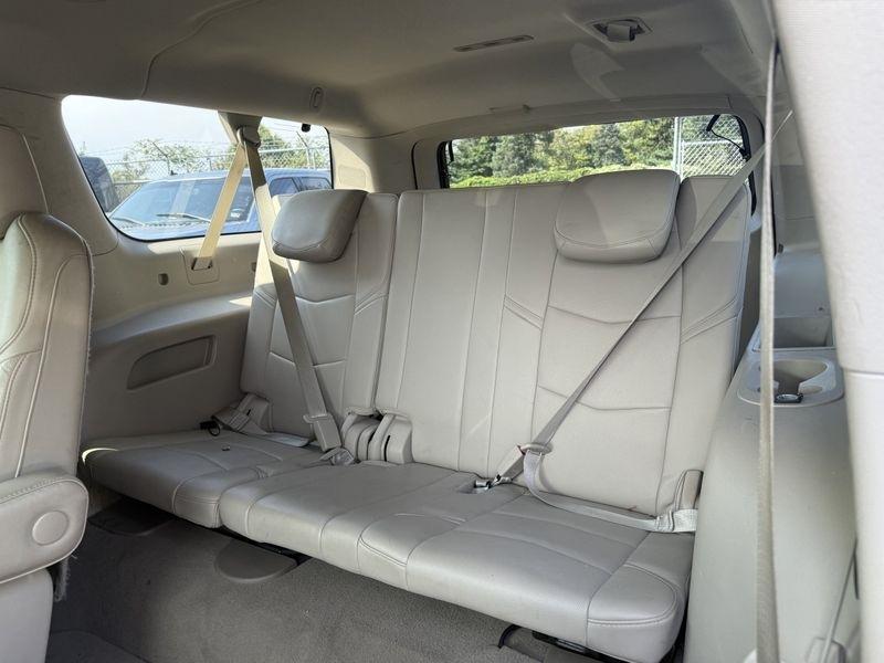 Cadillac Escalade ESV Luxury 4WD 2016