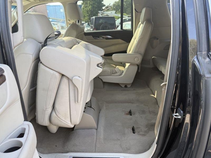 Cadillac Escalade ESV Luxury 4WD 2016