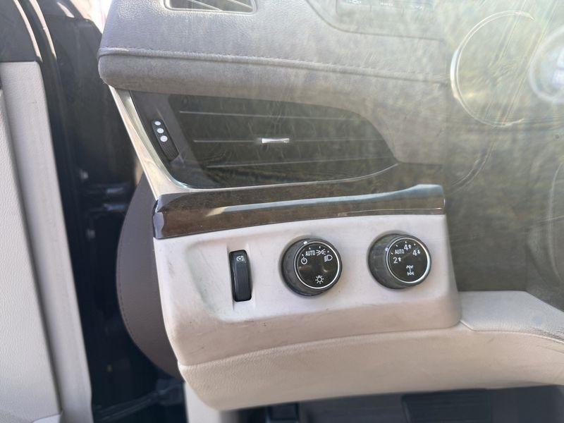Cadillac Escalade ESV Luxury 4WD 2016