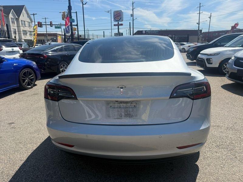Tesla Model 3 Base 2018
