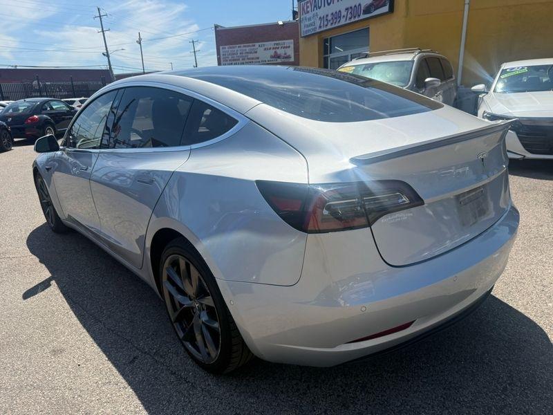 Tesla Model 3 Base 2018