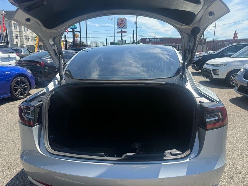 Tesla Model 3 Base 2018