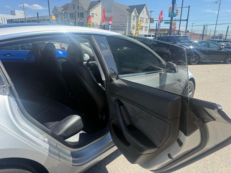Tesla Model 3 Base 2018