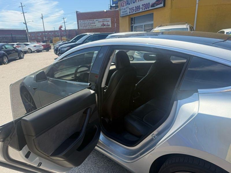 Tesla Model 3 Base 2018