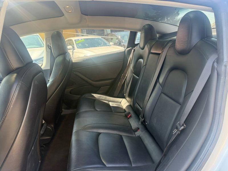 Tesla Model 3 Base 2018