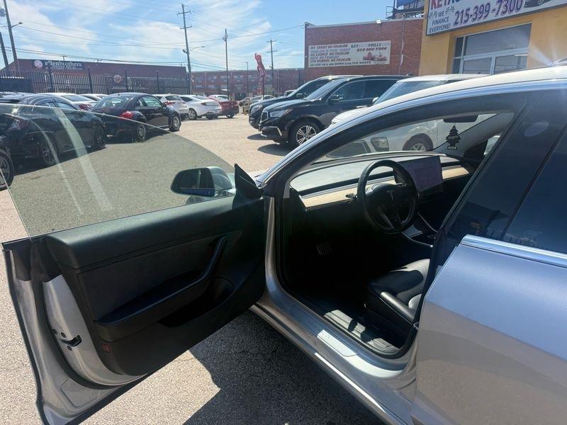Tesla Model 3 Base 2018
