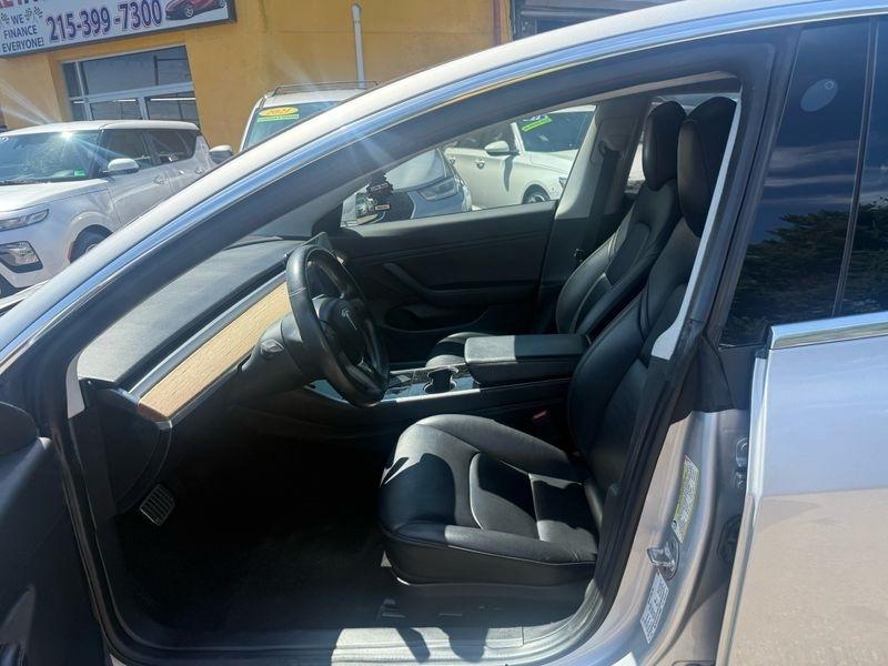 Tesla Model 3 Base 2018