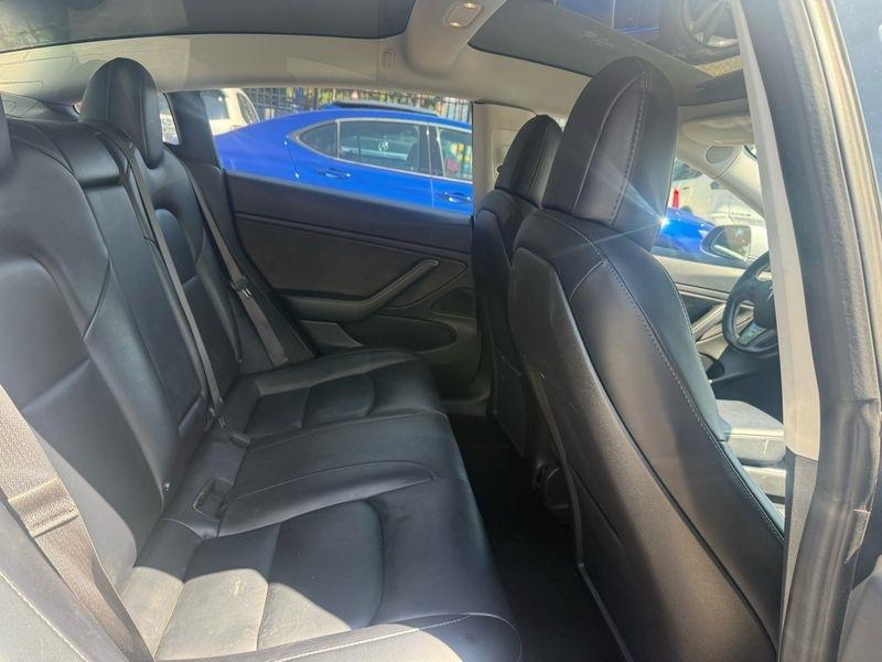 Tesla Model 3 Base 2018
