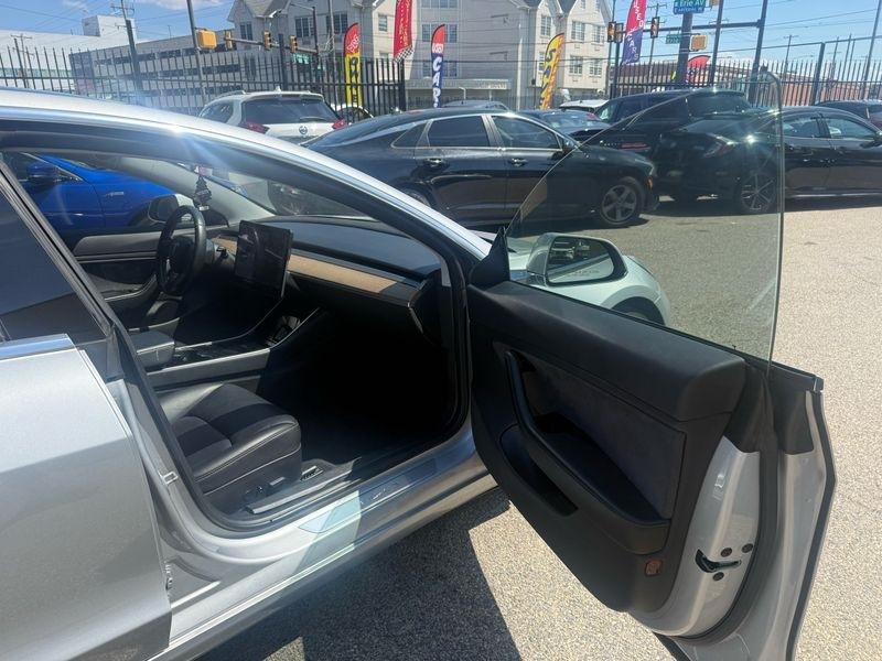 Tesla Model 3 Base 2018