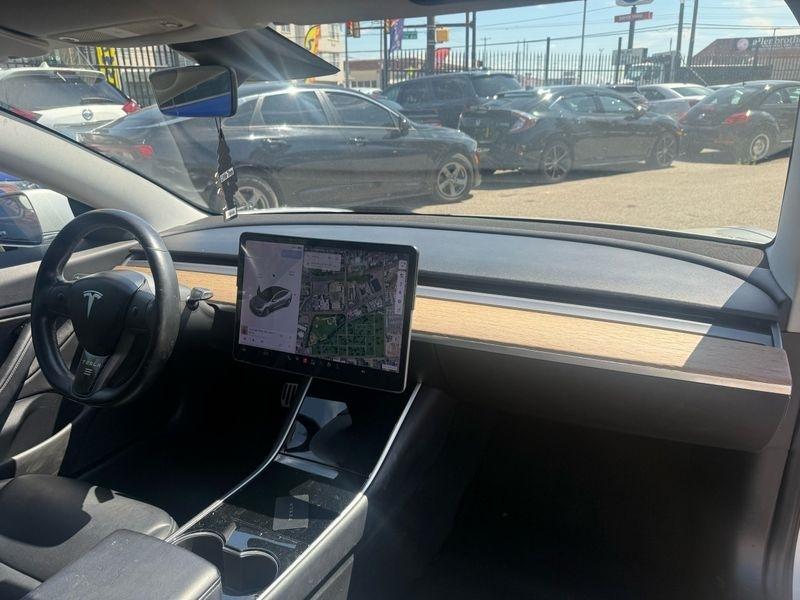 Tesla Model 3 Base 2018