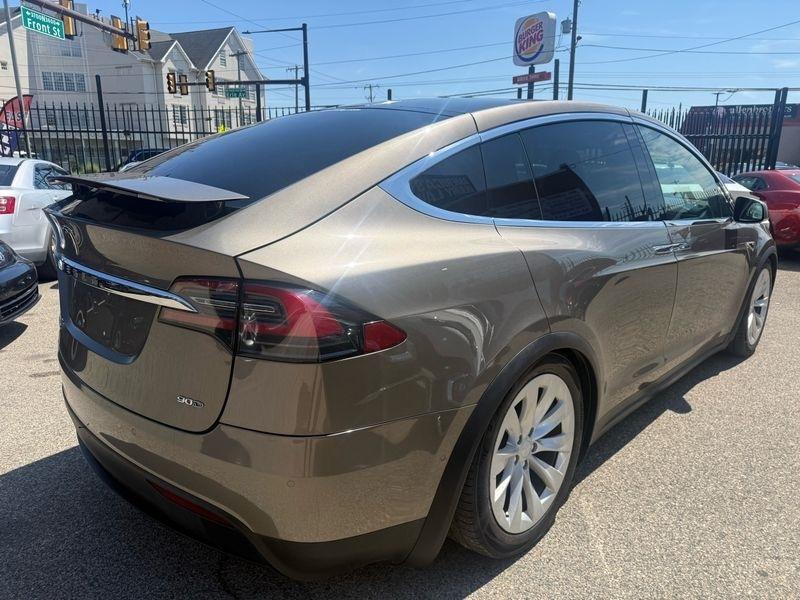 Tesla Model X 90D 2016