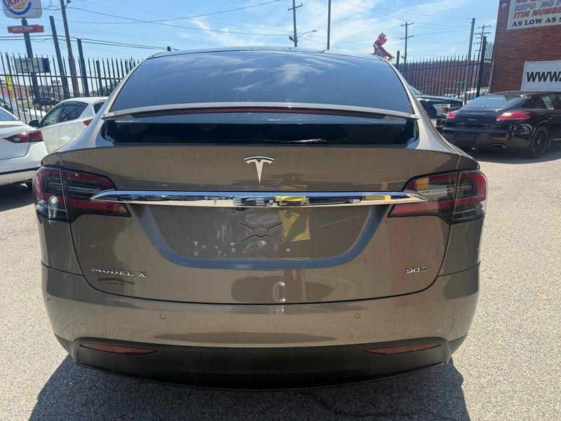 Tesla Model X 90D 2016