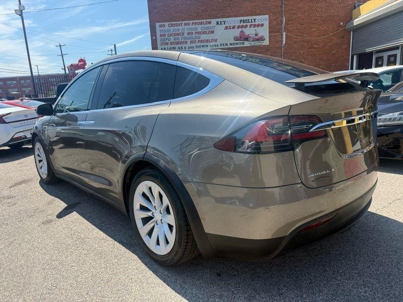 Tesla Model X 90D 2016