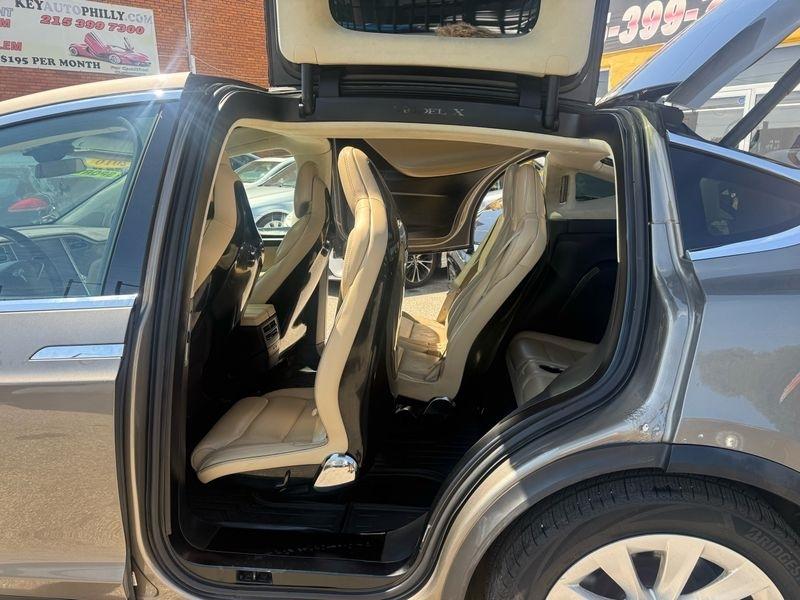 Tesla Model X 90D 2016