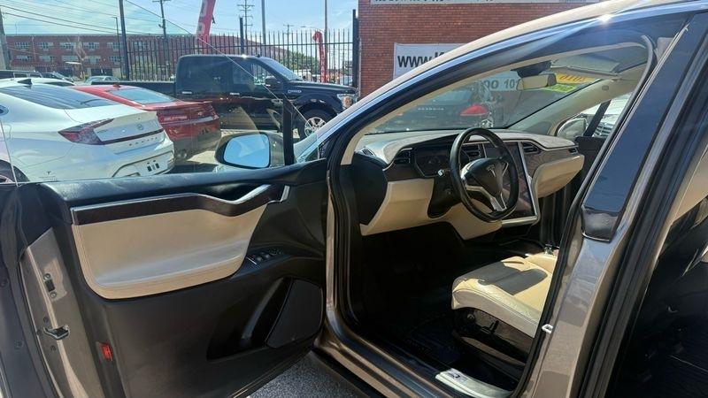 Tesla Model X 90D 2016