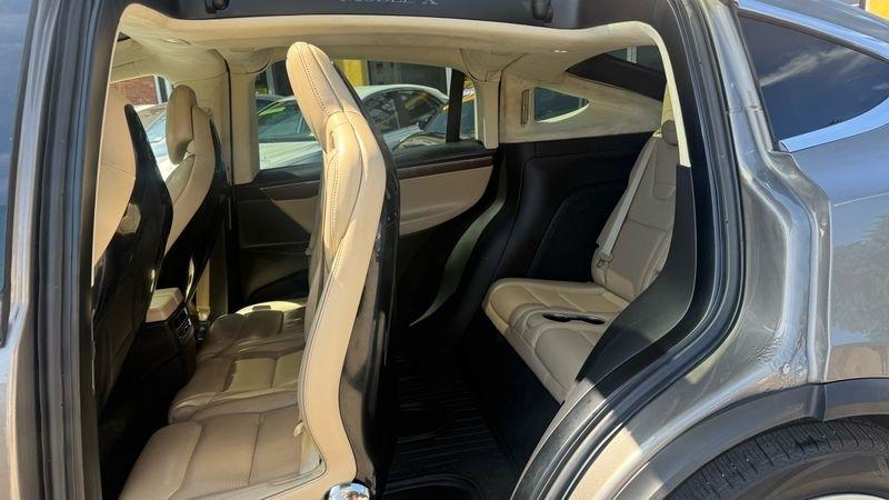 Tesla Model X 90D 2016