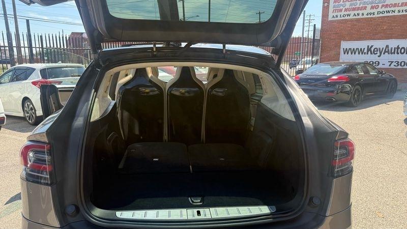 Tesla Model X 90D 2016