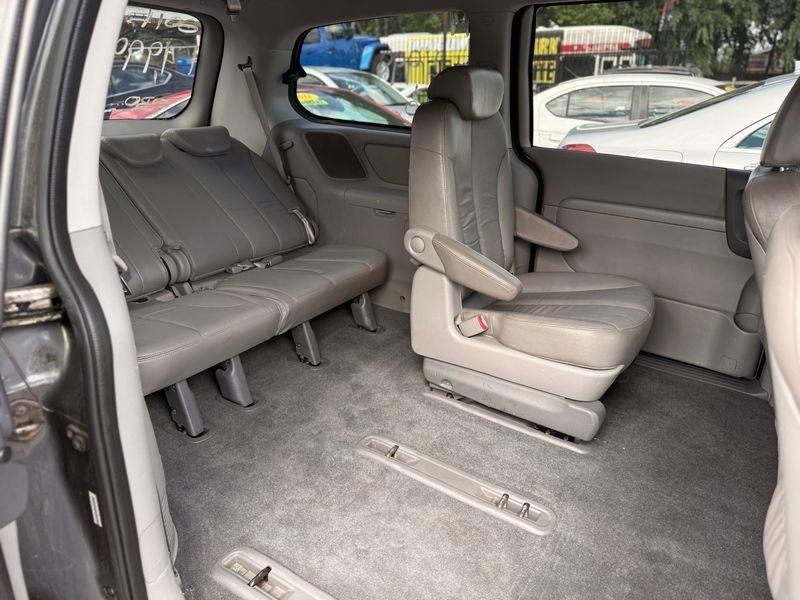 Kia Sedona LX LWB 2014