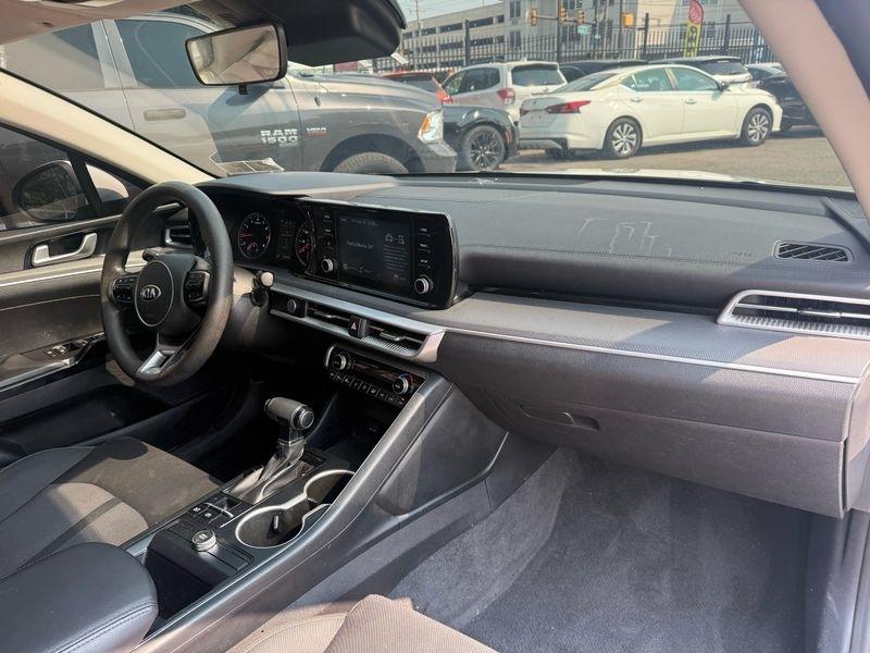 Kia K5 LXS 2021