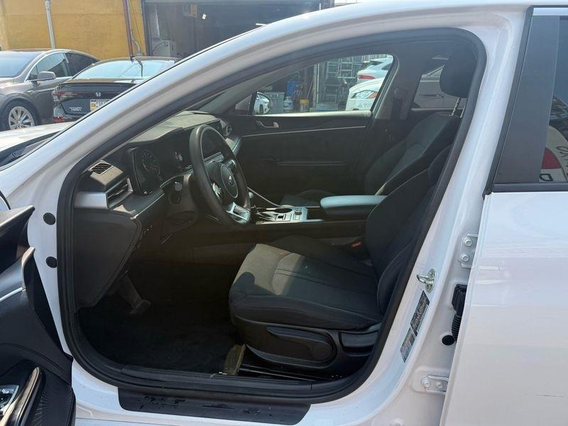 Kia K5 LXS 2021