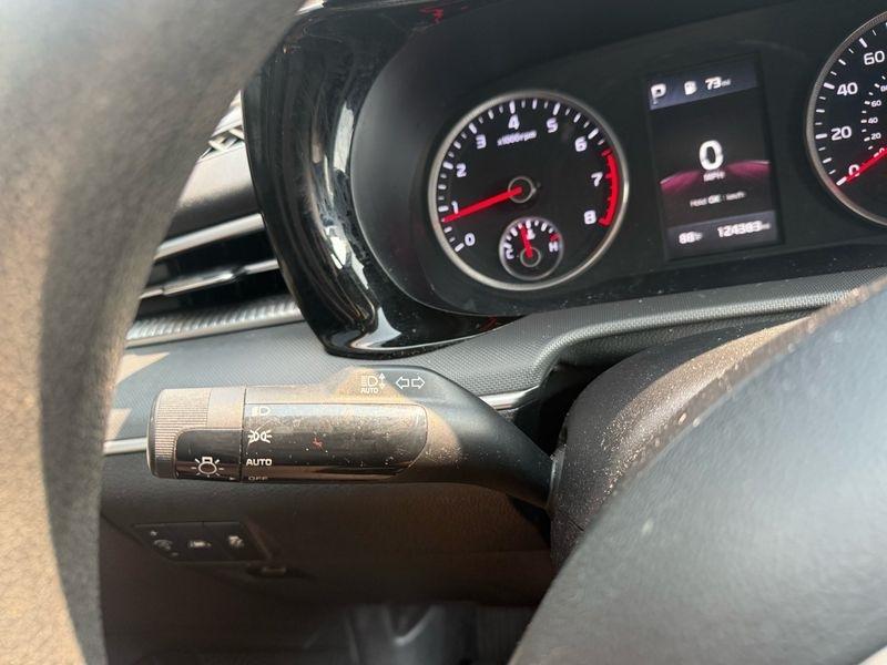 Kia K5 LXS 2021