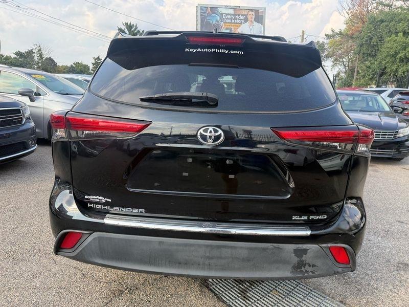 Toyota Highlander XLE AWD V6 2022
