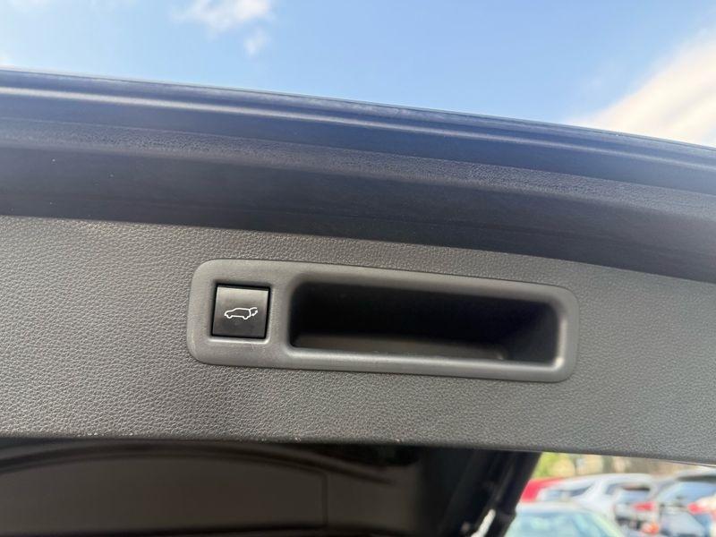 Toyota Highlander XLE AWD V6 2022