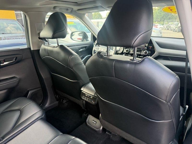 Toyota Highlander XLE AWD V6 2022