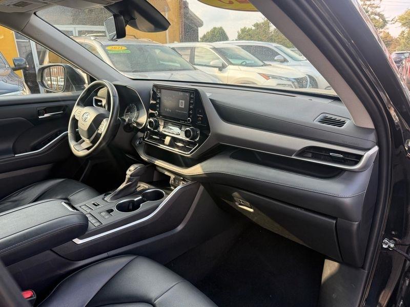 Toyota Highlander XLE AWD V6 2022