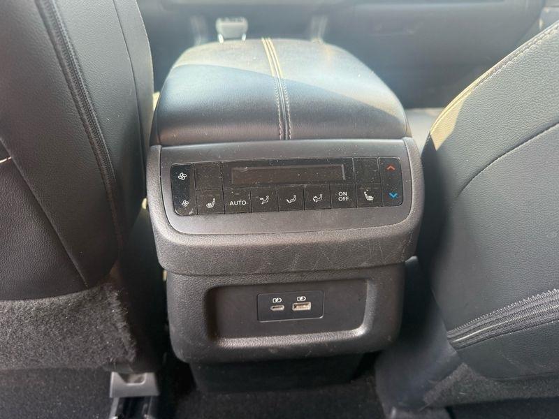 Nissan Pathfinder SL 4WD 2023