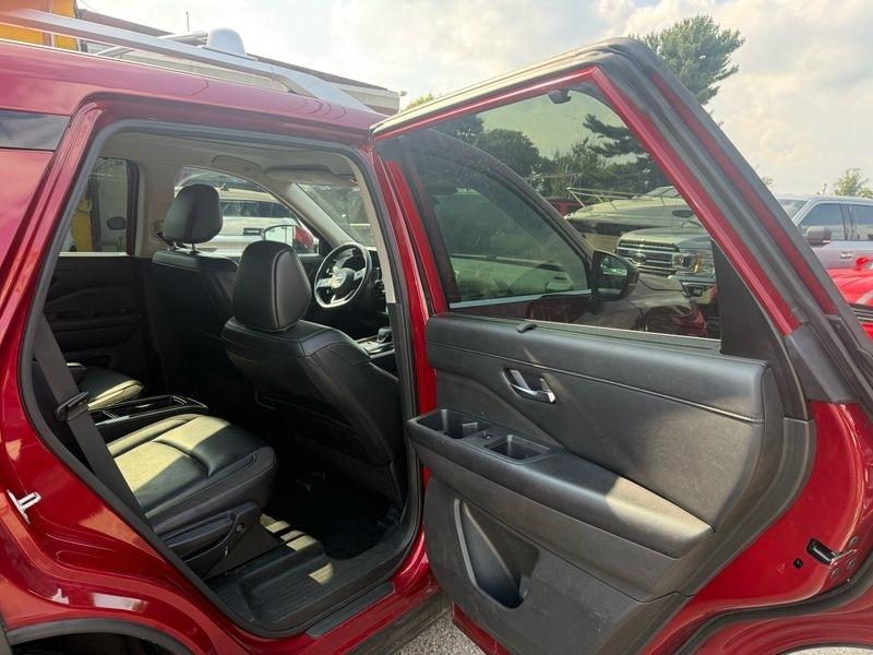 Nissan Pathfinder SL 4WD 2023