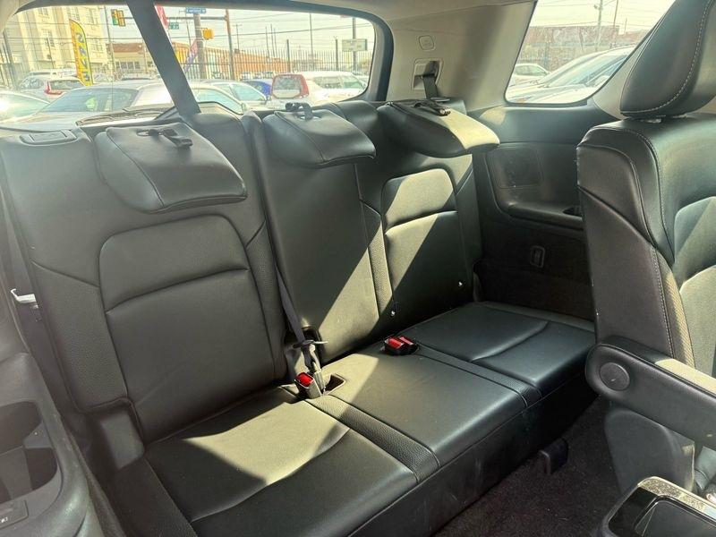 Nissan Pathfinder SL 4WD 2023