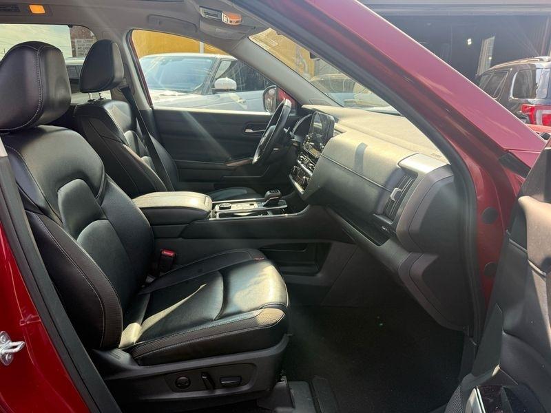 Nissan Pathfinder SL 4WD 2023