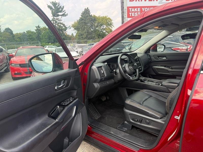 Nissan Pathfinder SL 4WD 2023