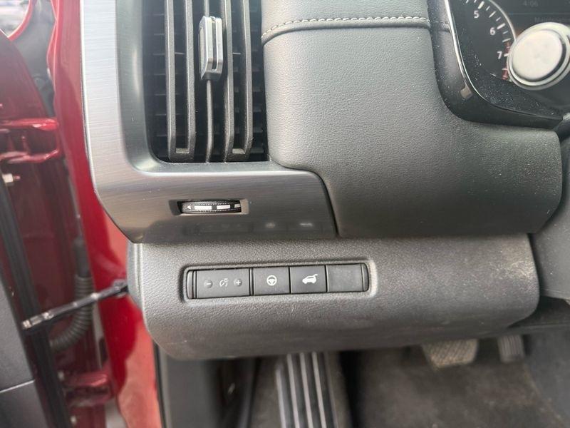 Nissan Pathfinder SL 4WD 2023