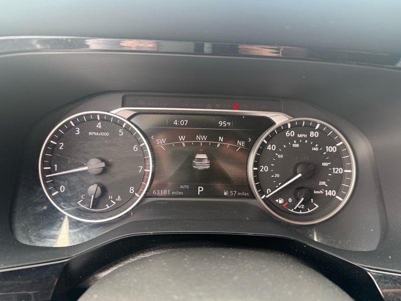 Nissan Pathfinder SL 4WD 2023