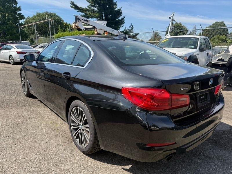 BMW 5-Series 530i xDrive 2019