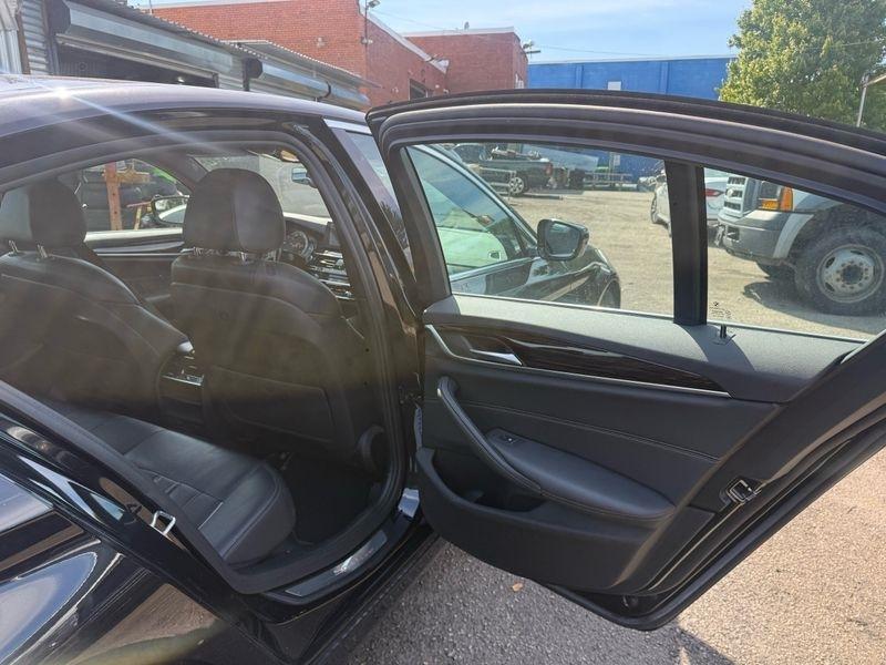 BMW 5-Series 530i xDrive 2019