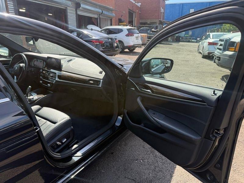 BMW 5-Series 530i xDrive 2019